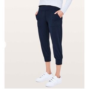 Lululemon Align Jogger Crop – True Navy – Size 8 – 23" Inseam – GUC